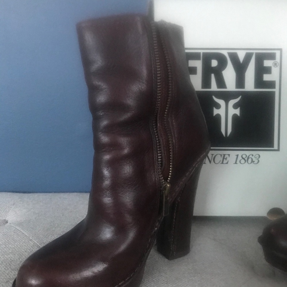 Frye women’s Victoria brown leather boots size 7 - Picture 6 of 7